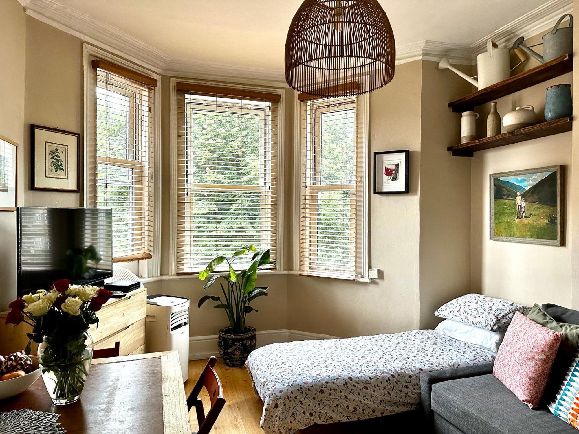 Apartmán Artistic Pied-A-Terre, Steps From The Tube, Moments From London'S Heart Exteriér fotografie
